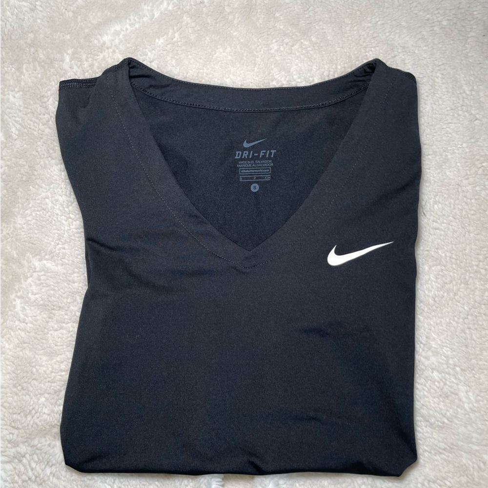 Nike Dri-Fit Short Sleeve - AS SEEN ON TIKTOK @savannahjromero
